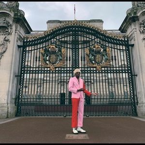 Meet your Posher, Maya